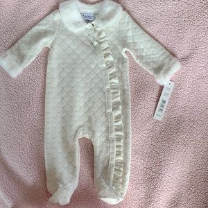 6-9mo NWT Nicole Miller baby girl faux fur detail ivory footie one-piece